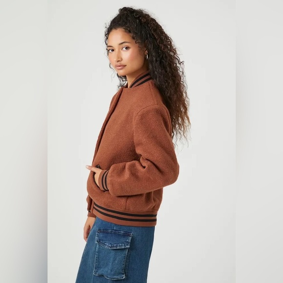 NWT Forever 21 Women's Varsity-Striped Letterman Jacket in Root Beer X-Small - Picture 3 of 12